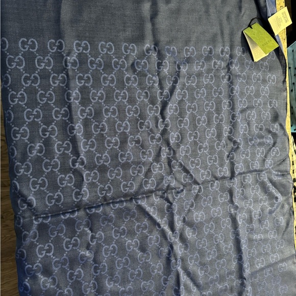 Gucci scarf - Picture 2 of 2